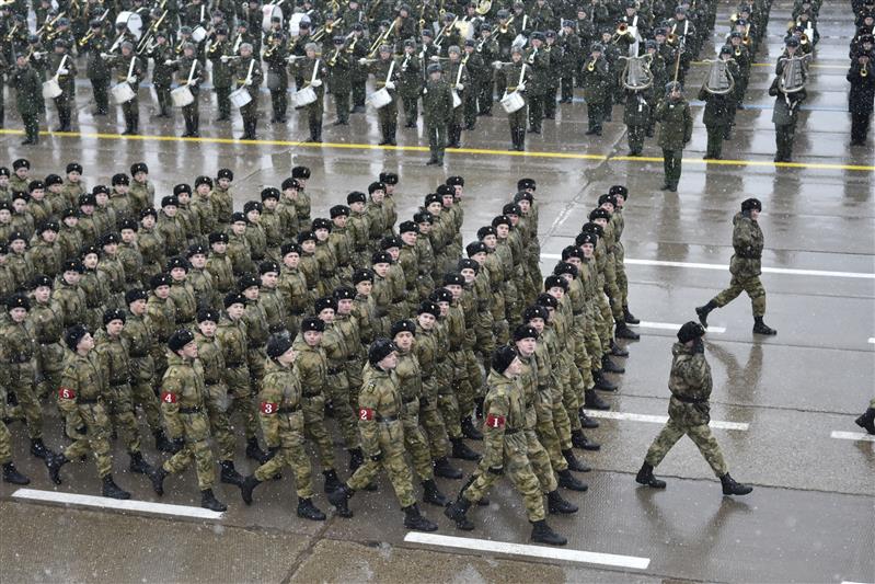 первая совместная тренировка парадных расчетов пеших и механизированных колонн по подготовке к военному параду в честь 74-ой годовщины победы в Великой Отечественной войне