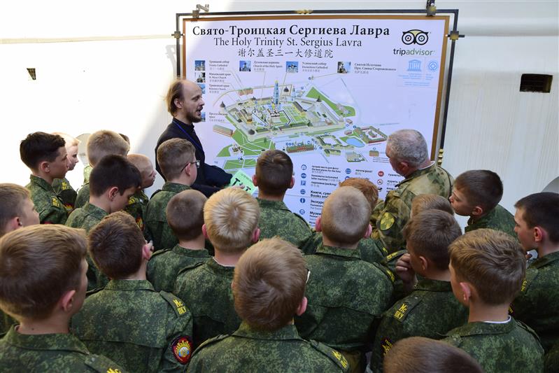 Московские кадеты посетили Сергиево-Троицкую Лавру