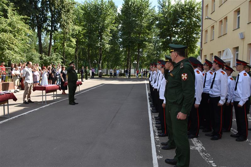 ТОРЖЕСТВЕННОЕ ВРУЧЕНИЕ АТТЕСТАТОВ КАДЕТАМ 9 КЛАССОВ