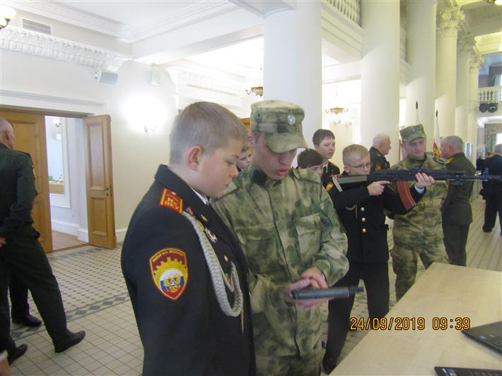 Кадеты Московского президентского кадетского училища имени М.А.Шолохова войск национальной гвардии Российской Федерации приняли участие в торжественных мероприятиях ко Дню рождения Героя России генерал-полковника Анатолия Романова