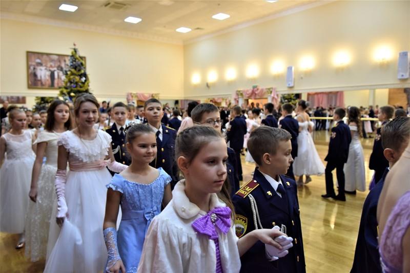Новогодний бал кадет 5-х классов