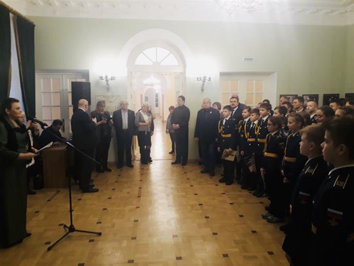 Кадеты МПКУ им. М.А. Шолохова посетили выставку "Гардемарины вперед", посвященную истории кадетских корпусов от Школы математических и навигацких наук до наших дней