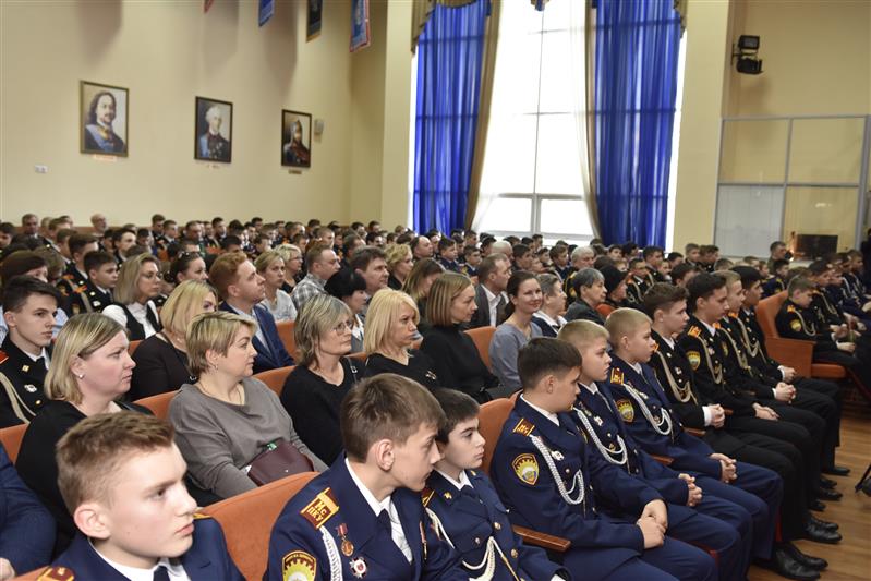 21 ФЕВРАЛЯ В МОСКОВСКОМ ПРЕЗИДЕНТСКОМ КАДЕТСКОМ УЧИЛИЩЕ ИМЕНИ М.А. ШОЛОХОВА ВОЙСК НАЦИОНАЛЬНОЙ ГВАРДИИ РОССИЙСКОЙ ФЕДЕРАЦИИ ПРОШЛО ТОРЖЕСТВЕННОЕ СОБРАНИЕ, ПОСВЯЩЁННОЕ ДНЮ ЗАЩИТНИКА ОТЕЧЕСТВА