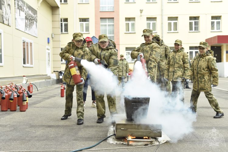 В МОСКОВСКОМ ПРЕЗИДЕНТСКОМ КАДЕТСКОМ УЧИЛИЩЕ ИМЕНИ М.А.ШОЛОХОВА ВОЙСК НАЦИОНАЛЬНОЙ ГВАРДИИ РОССИЙСКОЙ ФЕДЕРАЦИИ ПРОШЛИ ПЛАНОВЫЕ ЗАНЯТИЯ ПО ПОЖАРНОЙ БЕЗОПАСНОСТИ