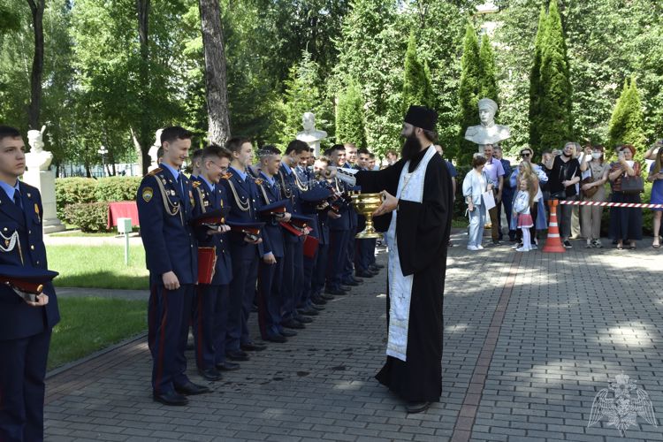ТОРЖЕСТВЕННОЕ ВРУЧЕНИЕ АТТЕСТАТОВ КАДЕТАМ - ВЫПУСКНИКАМ 9-Х КЛАССОВ МОСКОВСКОГО ПРЕЗИДЕНТСКОГО КАДЕТСКОГО УЧИЛИЩА ИМЕНИ М.А. ШОЛОХОВА ВОЙСК  НАЦИОНАЛЬНОЙ ГВАРДИИ РОССИЙСКОЙ ФЕДЕРАЦИИ