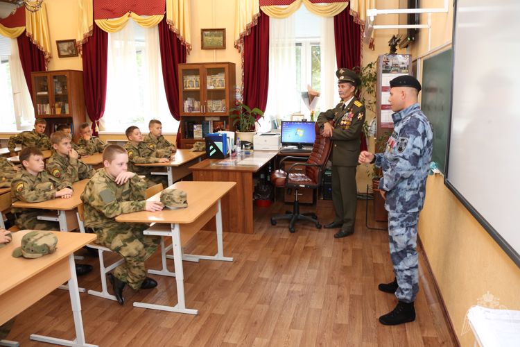 ДЕНЬ ЗНАНИЙ В МОСКОВСКОМ ПРЕЗИДЕНТСКОМ КАДЕТСКОМ УЧИЛИЩЕ  ИМЕНИ  М.А. ШОЛОХОВА ВОЙСК НАЦИОНАЛЬНОЙ ГВАРДИИ РОССИЙСКОЙ ФЕДЕРАЦИИ