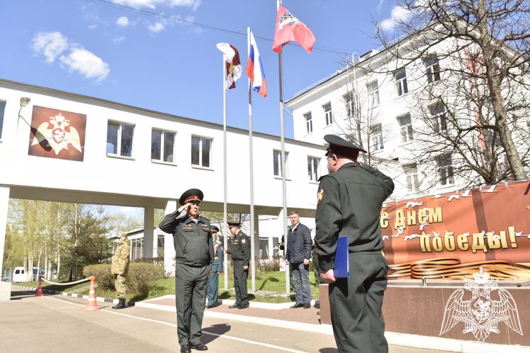 Кадеты почтили память предков в "Бессмертном полку"