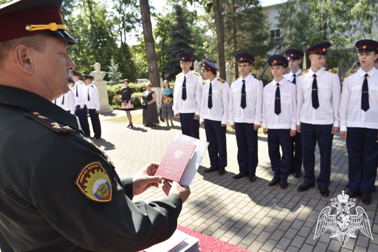 ТОРЖЕСТВЕННОЕ ВРУЧЕНИЕ АТТЕСТАТОВ КАДЕТАМ - ВЫПУСКНИКАМ 9-Х КЛАССОВ 
