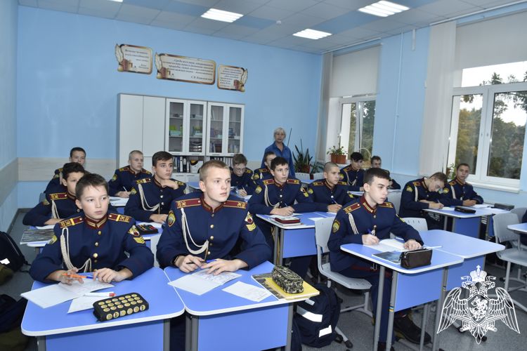 Кадеты МПКУ им. М.А. Шолохова приняли участие в проведении Всероссийских проверочных работ