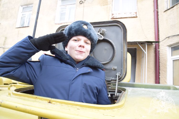 Экскурсия кадет в ОМОН (Т) ГУ Росгвардии по г.Москве