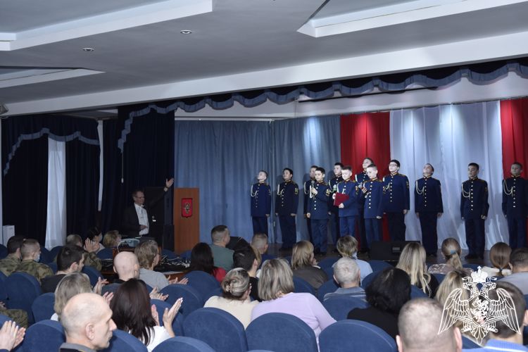 Ансамбль песни и пляски «Молодая гвардия» выступил в Главном военном клиническом госпитале войск национальной гвардии  Российской Федерации