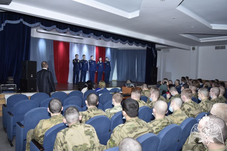 Ансамбль песни и пляски «Молодая гвардия» выступил в Главном военном клиническом госпитале войск национальной гвардии  Российской Федерации