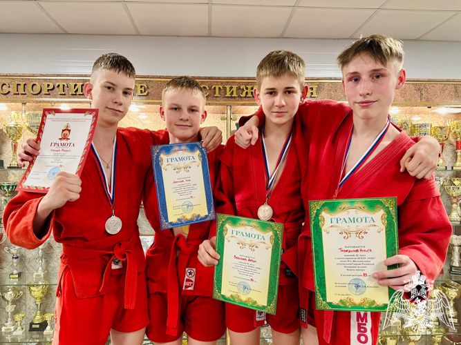 В училище прошел третий традиционный турнир по самбо «Король партера»