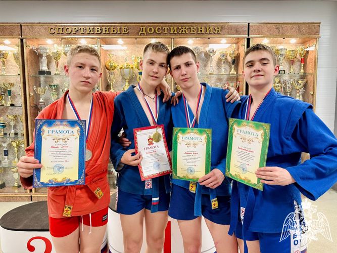В училище прошел третий традиционный турнир по самбо «Король партера»