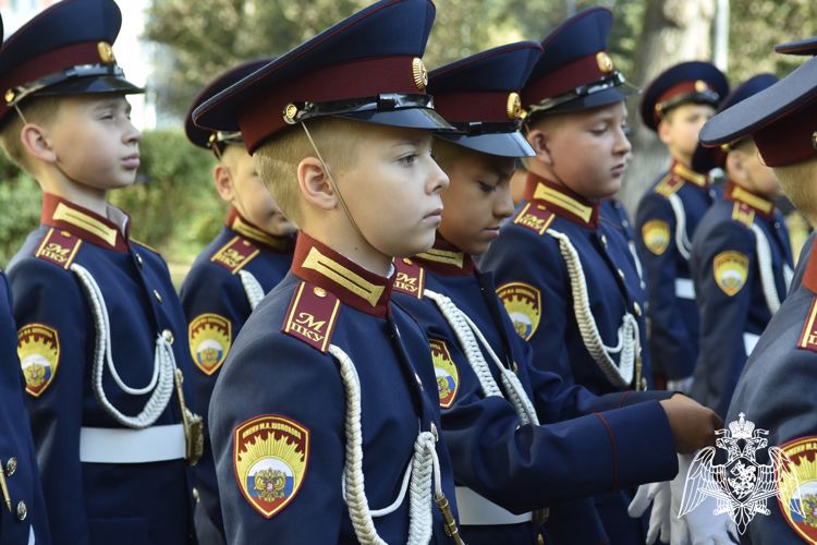 1 сентября 2023 года в МПКУ имени М.А. Шолохова войск национальной гвардии прошли торжественные мероприятия, посвященные Дню знаний