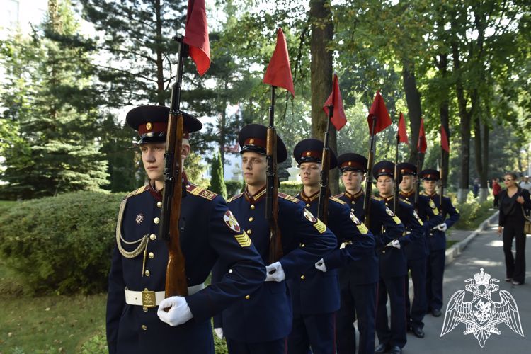1 сентября 2023 года в МПКУ имени М.А. Шолохова войск национальной гвардии прошли торжественные мероприятия, посвященные Дню знаний