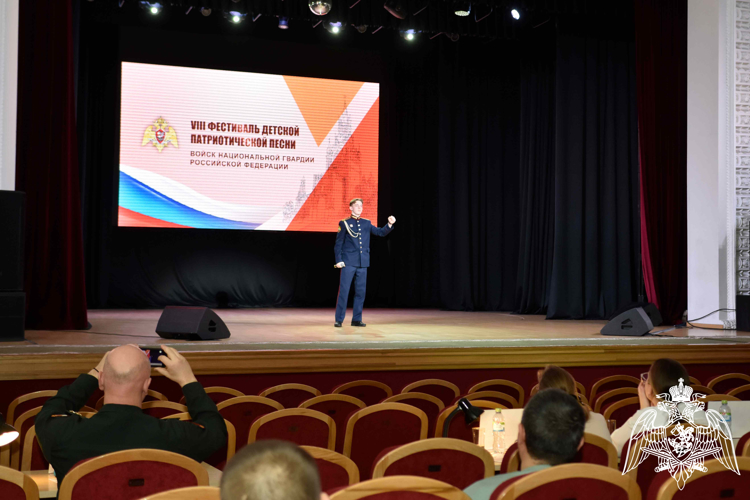 кадет 6 учебного курса Горбунов Артем принял участие в конкурсной программе заключительного этапа VIII фестиваля детской патриотической песни войск национальной гвардии Российской Федерации