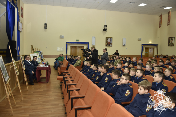 ВСТРЕЧА КАДЕТ УЧИЛИЩА С ПИСАТЕЛЕМ 