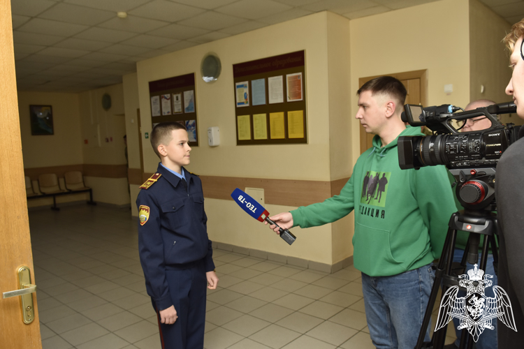 ВСТРЕЧА КАДЕТ УЧИЛИЩА С ПИСАТЕЛЕМ 