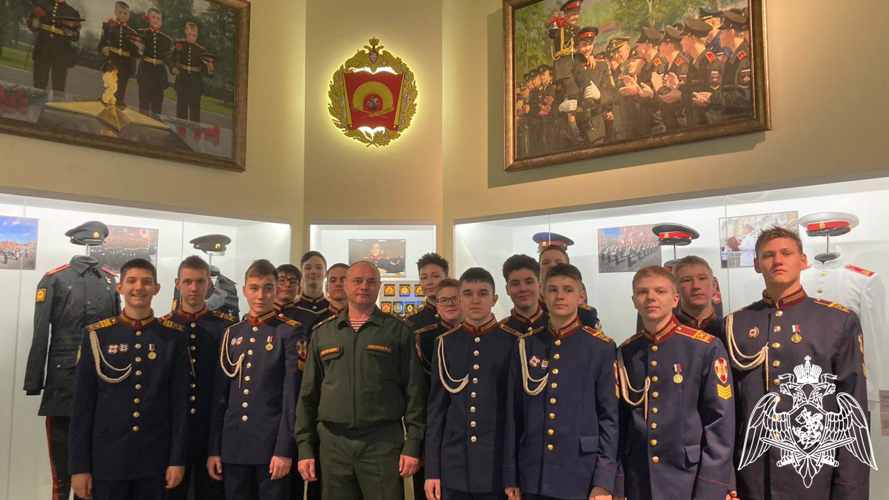 ЭКСКУРСИЯ В МУЗЕЙ ВОЕННОЙ ФОРМЫ РОССИЙСКОГО ВОЕННО-ИСТОРИЧЕСКОГО ОБЩЕСТВА