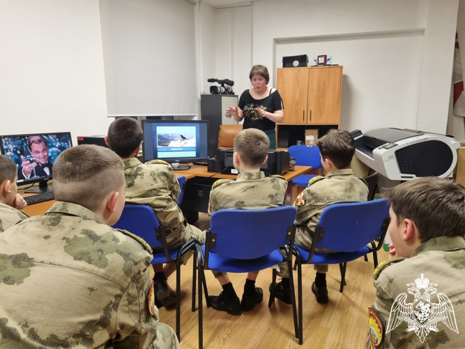 В кадетском училище прошел мастер-класс по фотографическому искусству и репортажной съемке