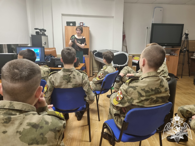 В кадетском училище прошел мастер-класс по фотографическому искусству и репортажной съемке