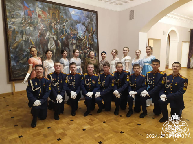 Кадеты 5 учебного курса приняли участие в Весеннем бале