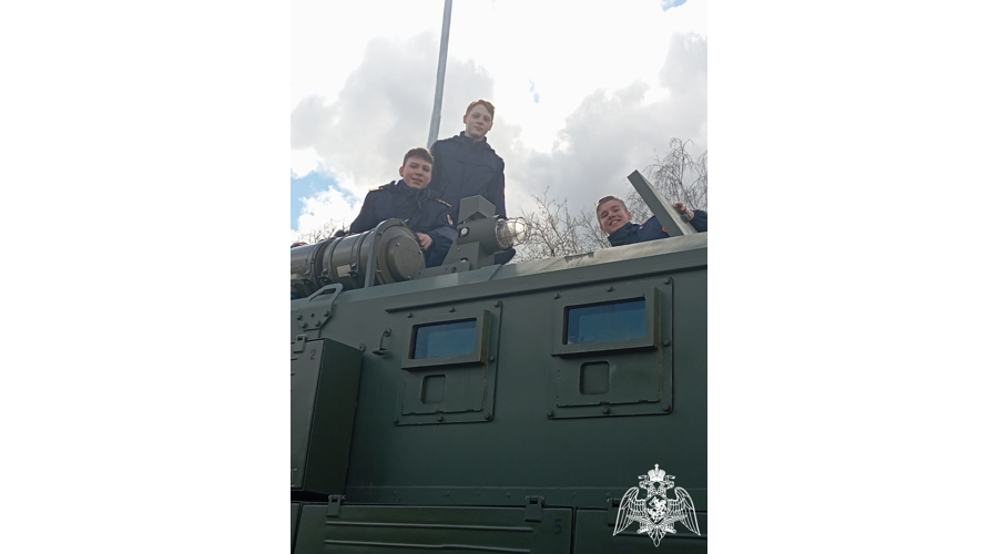 КАДЕТЫ МОСКОВСКОГО ПРЕЗИДЕНТСКОГО КАДЕТСКОГО УЧИЛИЩА ИМЕНИ М.А. ШОЛОХОВА ПРИНЯЛИ УЧАСТИЕ  В ВОЕННО-ПАТРИОТИЧЕСКОМ СЛЁТЕ КАДЕТСКИХ КЛАССОВ МОСКОВСКОГО ГАРНИЗОНА