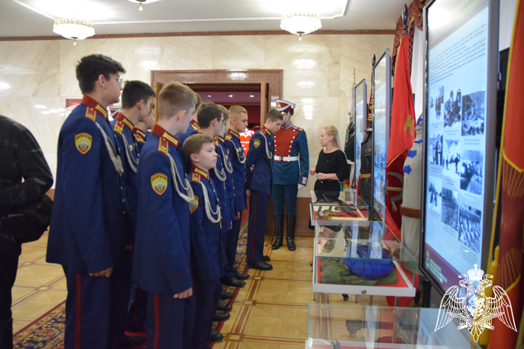 Кадеты училища - в едином строю с ветеранами Росгвардии