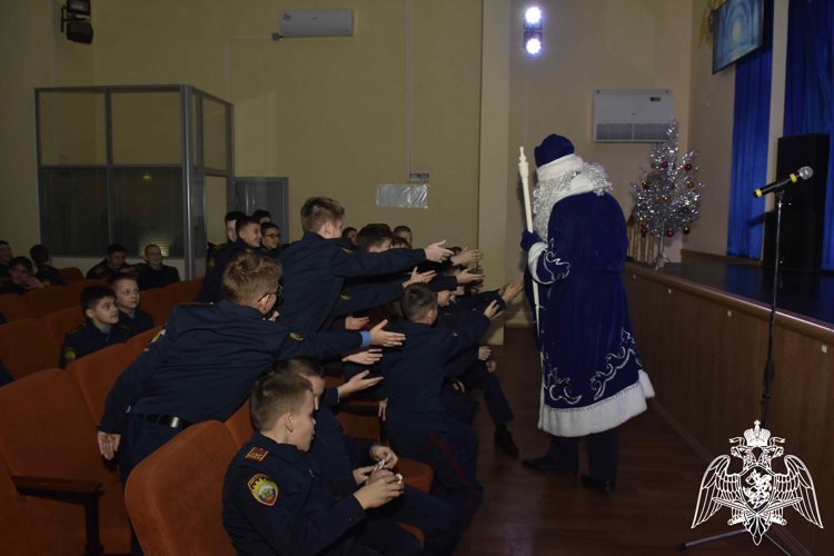 В училище прошел праздничный театрализованный концерт: "Неуловимое чудо"