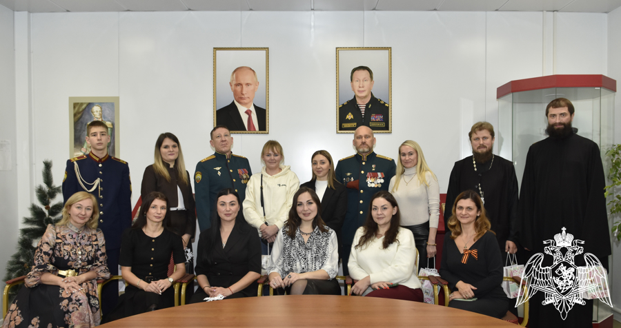 ТОРЖЕСТВЕННОЕ МЕРОПРИЯТИЕ ПОСВЯЩЕННОЕ ДНЮ ГЕРОЕВ ОТЕЧЕСТВА