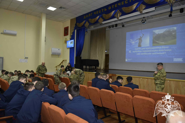 Представители Всероссийского общественного движения «Волонтёры Победы» провели Всероссийскую интеллектуальную игру «РИСК. Подвиг народа»