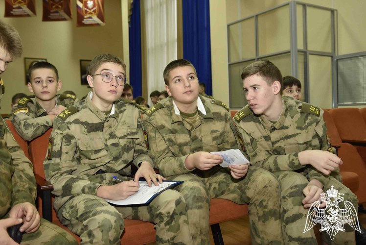 Представители Всероссийского общественного движения «Волонтёры Победы» провели Всероссийскую интеллектуальную игру «РИСК. Подвиг народа»