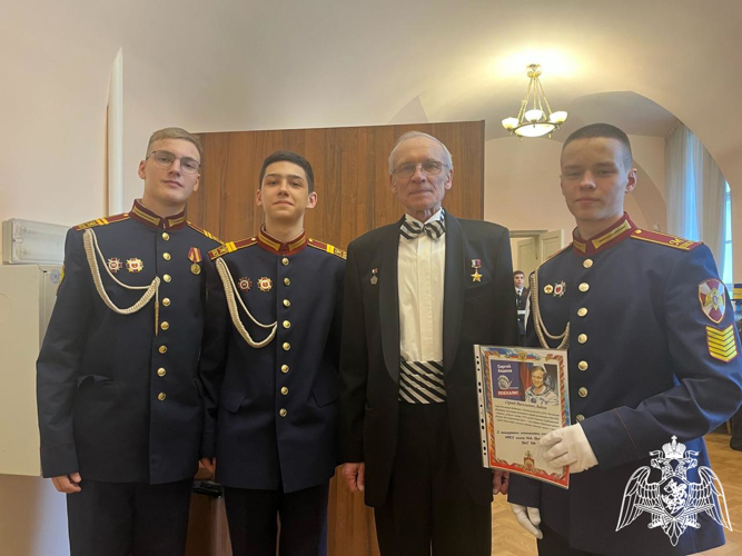Кадеты МПКУ им. М.А. Шолохова приняли участие в Гагаринском бале