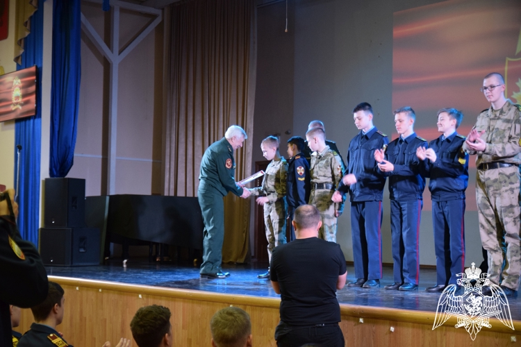ВРУЧЕНИЕ ИМЕННЫХ СТИПЕНДИЙ КЛУБА ВОЕНАЧАЛЬНИКОВ РОССИЙСКОЙ ФЕДЕРАЦИИ