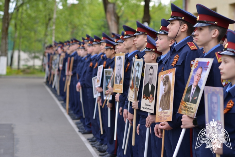 Кадеты МПКУ войск национальной гвардии приняли участие в шествии Бессмертного полка