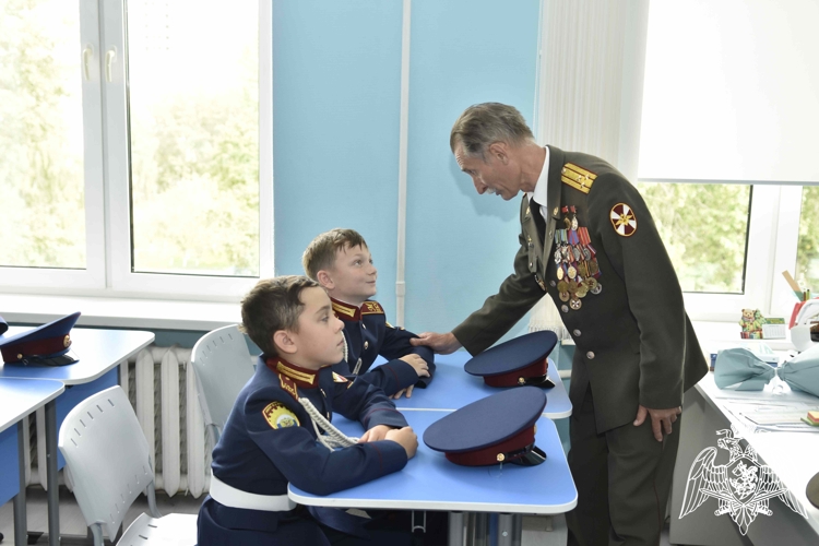 С Днём знаний! В Московском президентском кадетском училище им. М.А. Шолохова Росгвардии дан старт новому учебному году