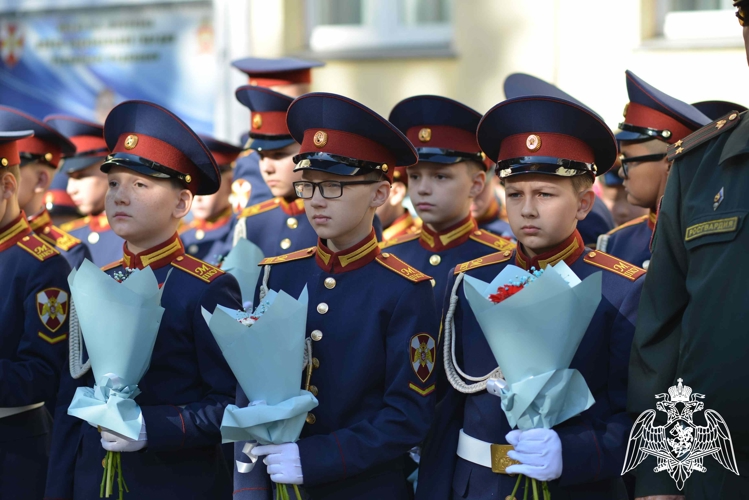С Днём знаний! В Московском президентском кадетском училище им. М.А. Шолохова Росгвардии дан старт новому учебному году