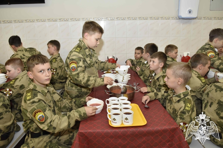 Основа сил и успеха: питание в нашем училище
