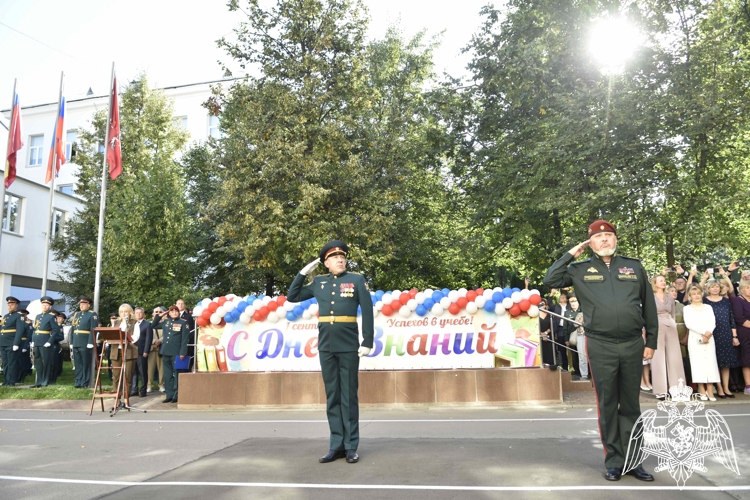 С Днём знаний! В Московском президентском кадетском училище им. М.А. Шолохова Росгвардии дан старт новому учебному году