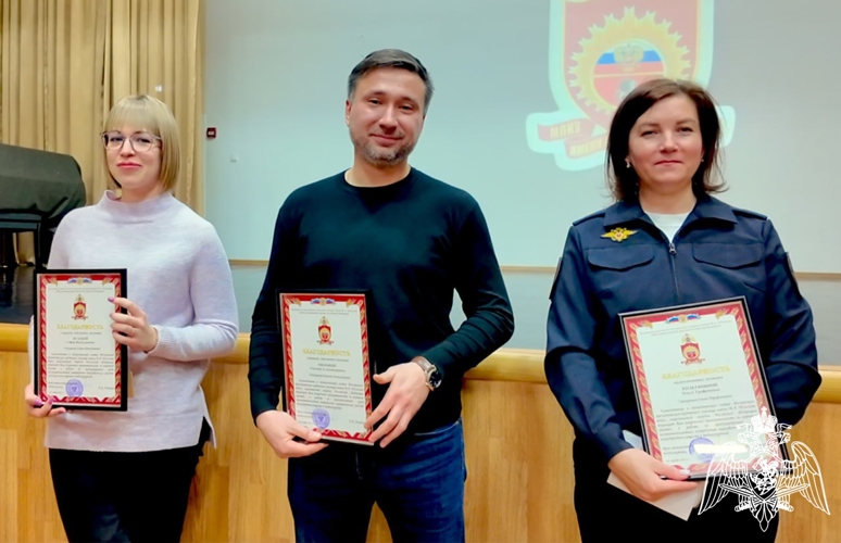 В МПКУ имени Шолохова войск национальной гвардии состоялась встреча кадет училища с сотрудниками полиции.