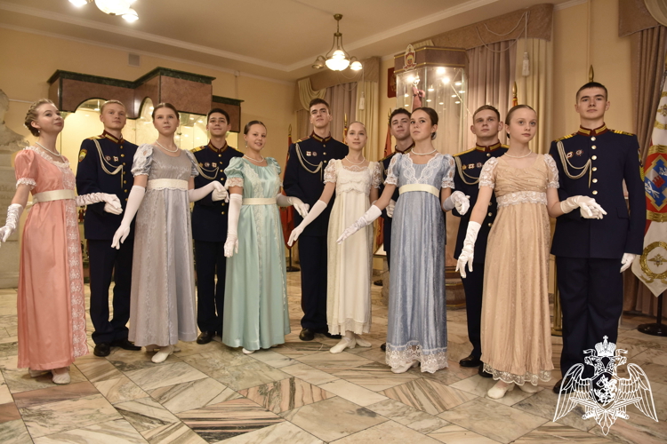 Кадеты училища имени Шолохова готовятся к Х Международному Кремлевскому Кадетскому Балу