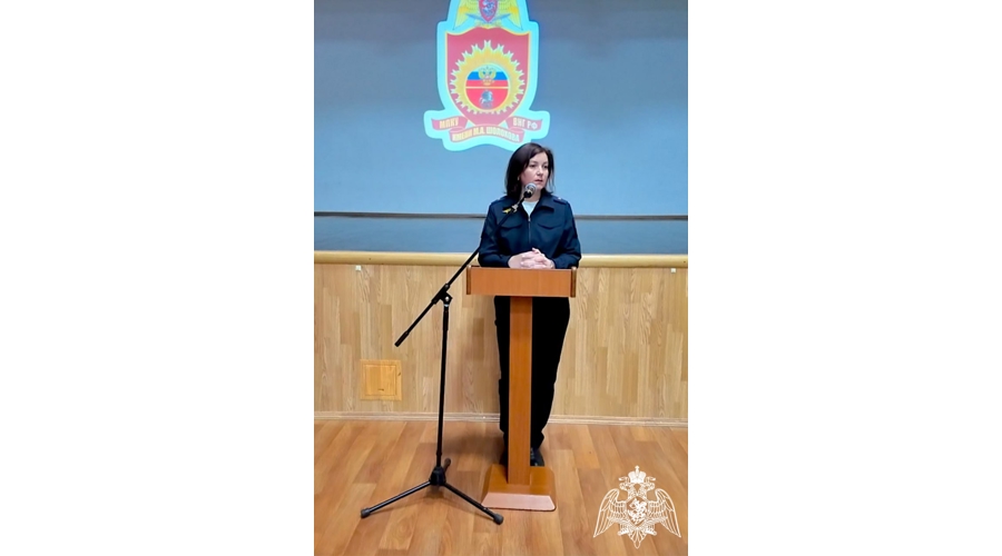 В МПКУ имени Шолохова войск национальной гвардии состоялась встреча кадет училища с сотрудниками полиции.