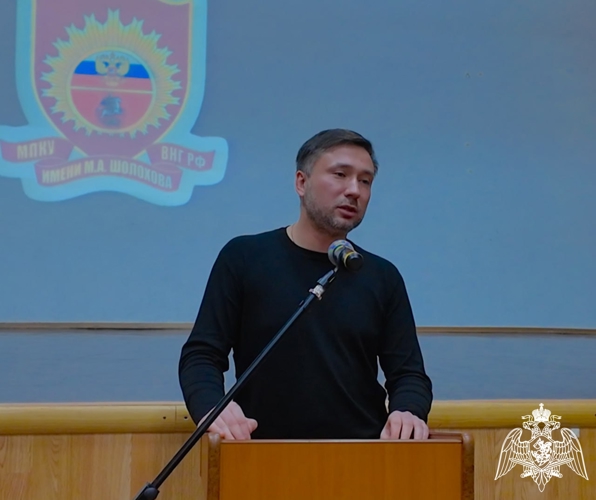 В МПКУ имени Шолохова войск национальной гвардии состоялась встреча кадет училища с сотрудниками полиции.