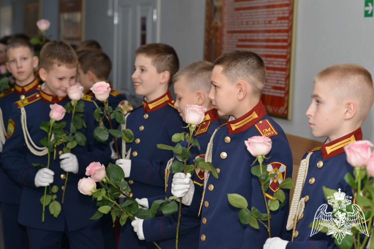 В Московском президентском кадетском училище им. М.А. Шолохова стартовала череда новогодних балов