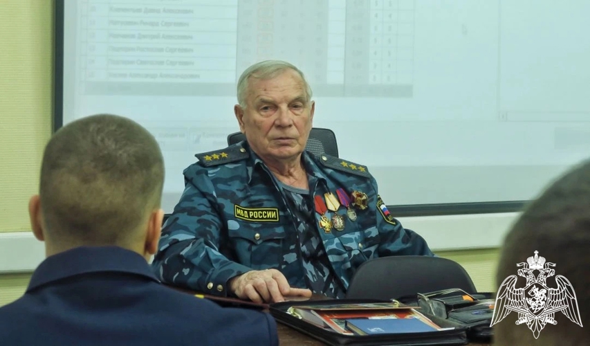 Живая история: ветераны войск правопорядка в гостях у кадет училища.