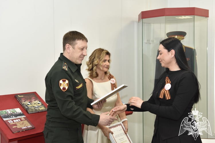 «Сила духа – сила семьи»: в училище имени Шолохова поздравили матерей и жен героев
