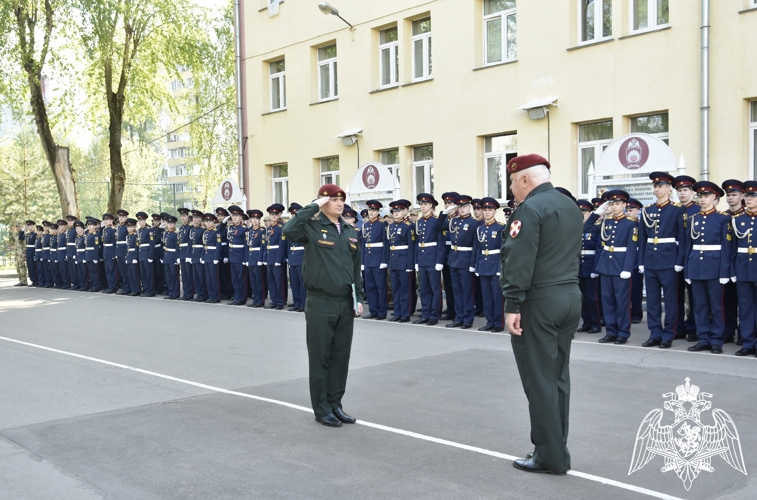 Красив в строю – силён в бою!