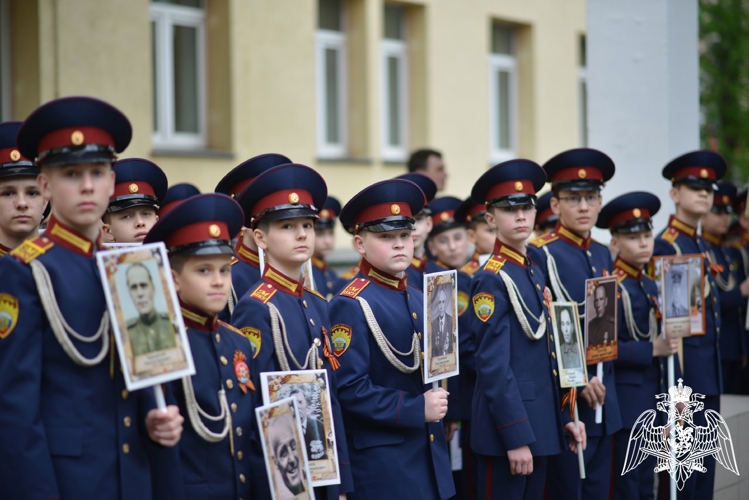 Бессмертный полк в училище: живая память о героях.