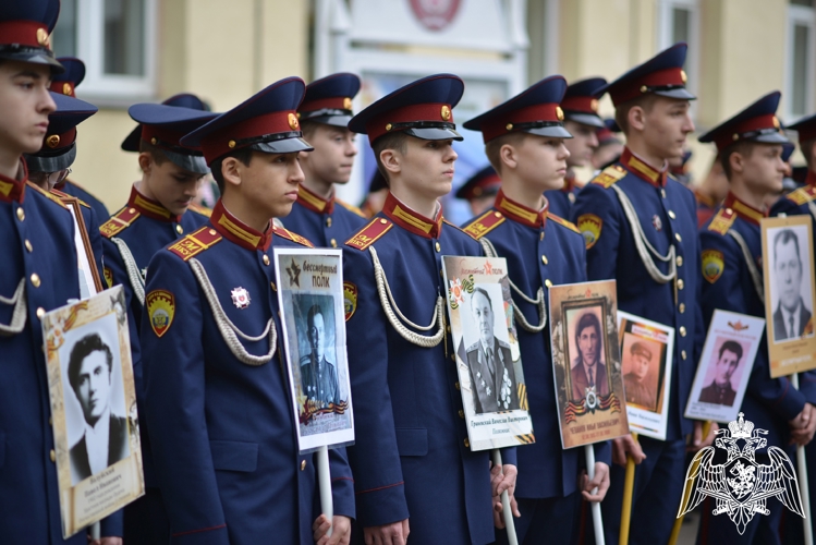 Бессмертный полк в училище: живая память о героях.